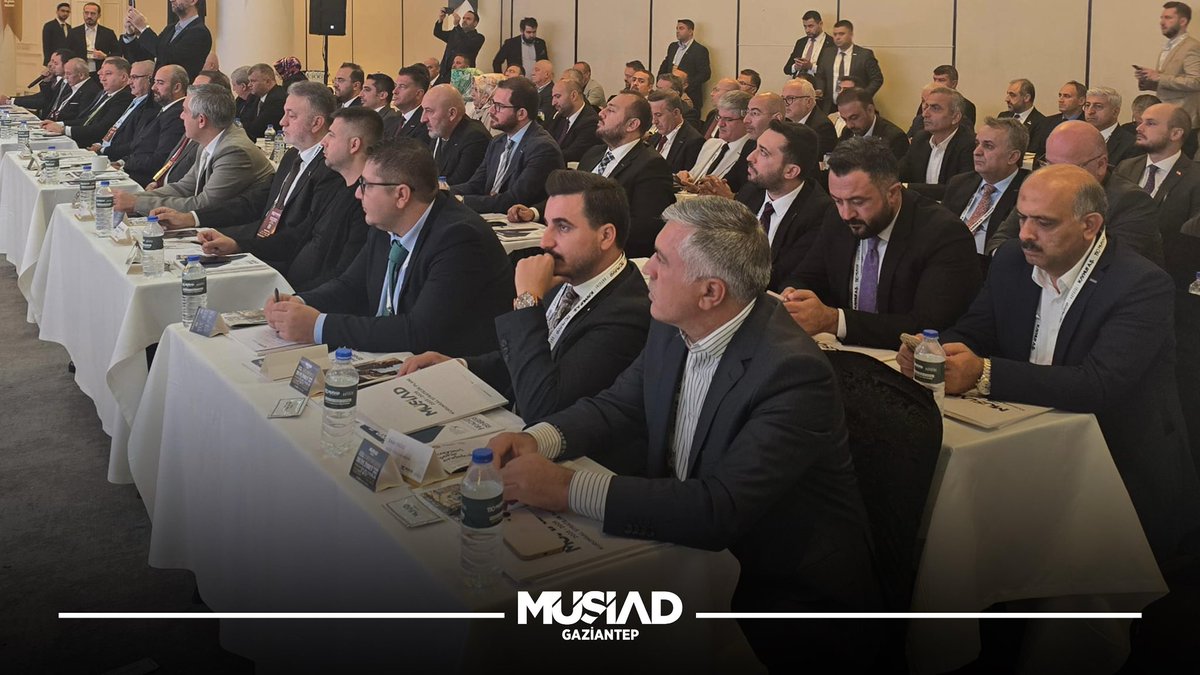 MUSIADGaziantep's tweet photo. 📍110. MÜSİAD Genel İdare Kurulu | Başkanlar Toplantısı  

MÜSİAD Kayseri Şubemizin ev sahipliğinde gerçekleştirilen 110. Genel İdare Kurulu Toplantısı kapsamında, eş zamanlı olarak Başkanlar Toplantısı icra edilmektedir.

Genel Başkanımız Sayın Burhan Özdemir başkanlığında devam eden toplantıya, Şube Başkanımız Sayın Furkan Özdurdu ve şube başkanlarımız katılım sağlamaktadır.

@BurhanOzdemirTR 
@OzdurduFurkan 
@MUSIAD