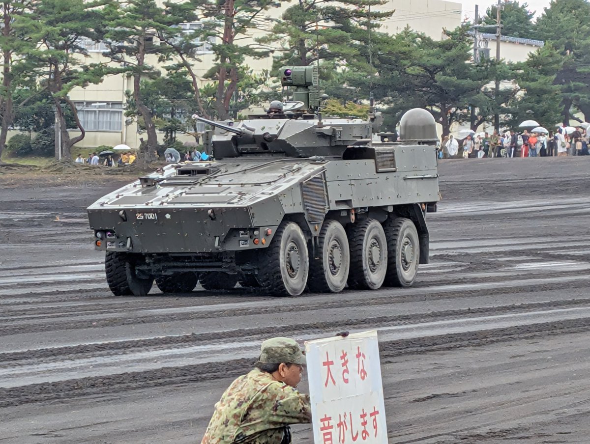 zaku2010's tweet photo. チハ「総合予行、25式偵察警戒車先輩∠(｀・ω・´)。」#富士学校開設71周年記念行事 https://t.co/xLM9MzTutz
