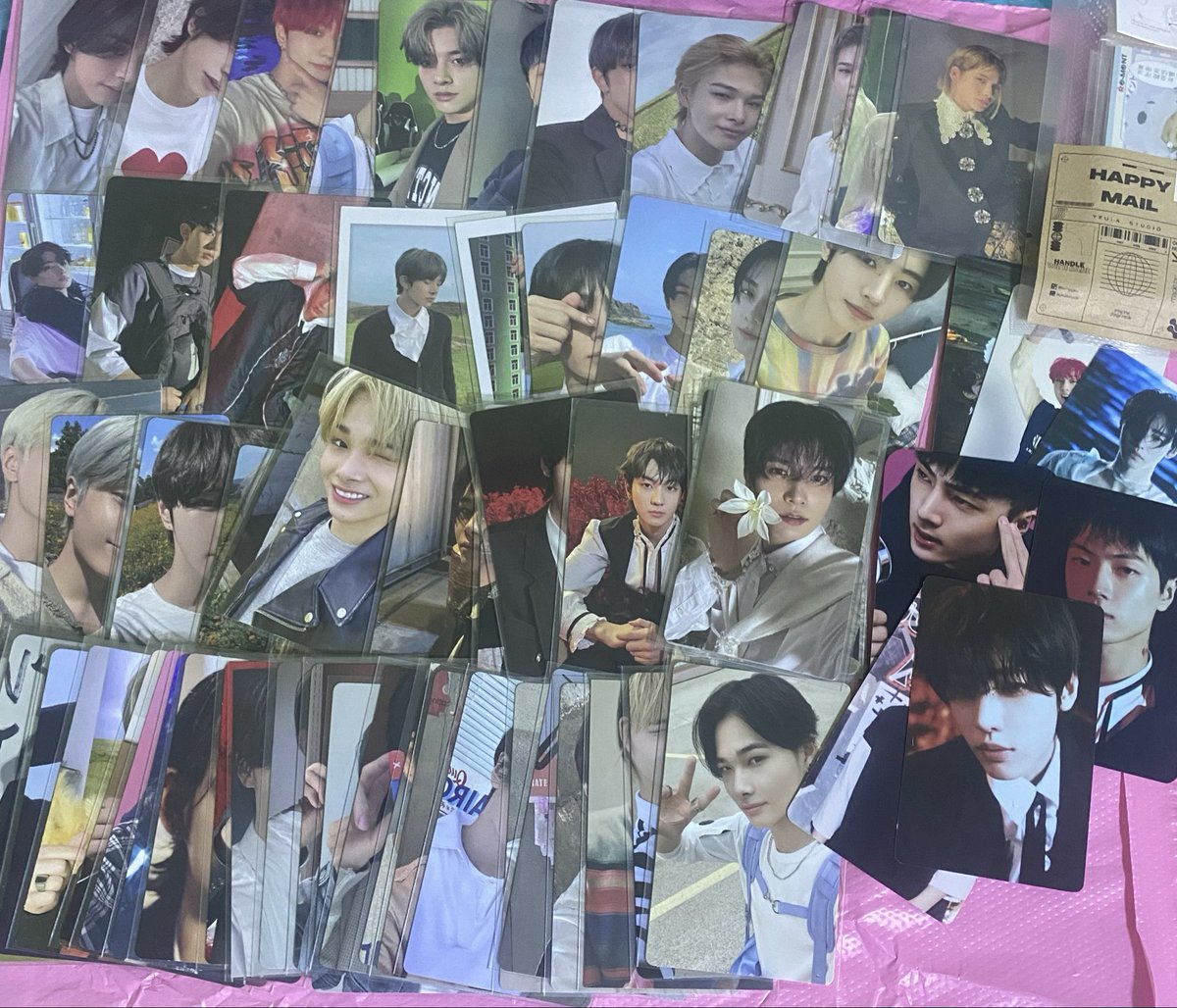 engene404040's tweet photo. @YeulaStudio 

hello po, thank you so much for letting me adopt these pcs and thank you din po sa mga pafreebies. sobrang ganda ng pagkakapack and marami yung freebies, hope you have a great week po 🫶

#YSproofs https://t.co/Sozkt7tNec