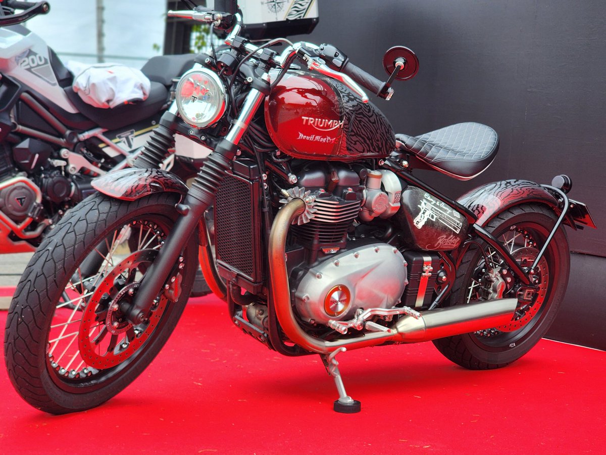 yoshiken_altors's tweet image. 改めて #TNR 参加して良かった～( ´∀｀ )
くそカッコいいバイクいっぱい見られたし❗
帰りのSAでボンネビル乗りのお兄様方にお声かけしてもらえた( ´∀｀ )
微妙な差別化なのに｢このバイク駐車場で見かけて覚えてるよ｣なんてありがてぇですm(_ _)m
来年も参加したいなぁ( ´∀｀ )
#TNR2025