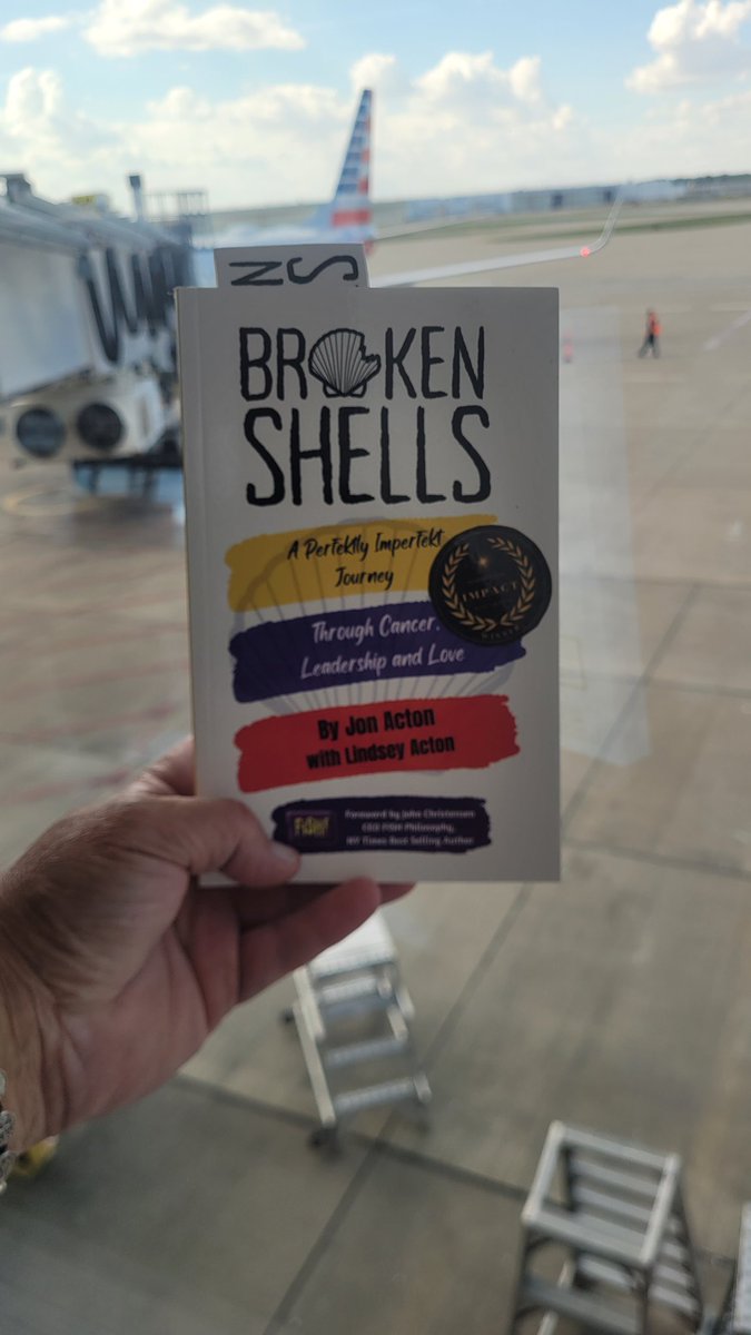 acton_jon's tweet image. Hollywood bound for Author of the Year Awards ceremony.  Why Not? #BrokenShells #PerfektlyImperfekt
