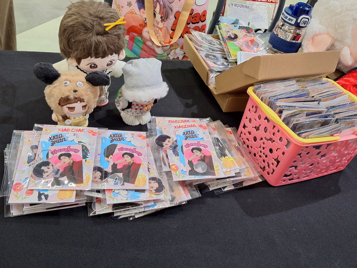 AUB2UTY's tweet photo. มาแล้วนะคะ rt แล้วรับได้เลยค่ะ

มีงานก๊วยเจ๋งที่เคยแจกตอนเหมาโรงติดมาด้วย ใครยังไม่ได้ แจ้งได้ค่ะ

สำหรับชิปเปอร์ มี กอว วันเกิดป๋อติดมาด้วยนะคะ ใครยังไม่ได้แจ้งเค้าได้เลยค่ะ

#XZGentleBrilliance https://t.co/ozvopnHvU6