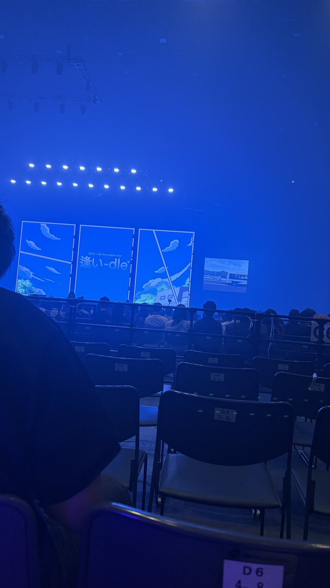 mer03090211's tweet photo. i-dle first japan tour @たまアリ
Day1はアリーナ後方からスタート！

明日のVIP席が楽しみ✨ https://t.co/HT3bRkXQmB