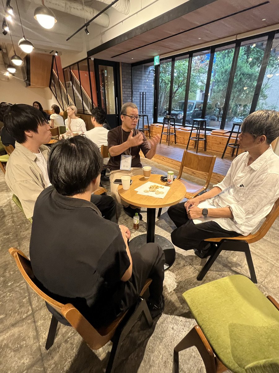 AS_opensports's tweet photo. 【グループワーク】

叶えたい夢があるメンバーを中心に、各グループで実現の方法を話し合っています！

#OSS https://t.co/niSlvnS5xf