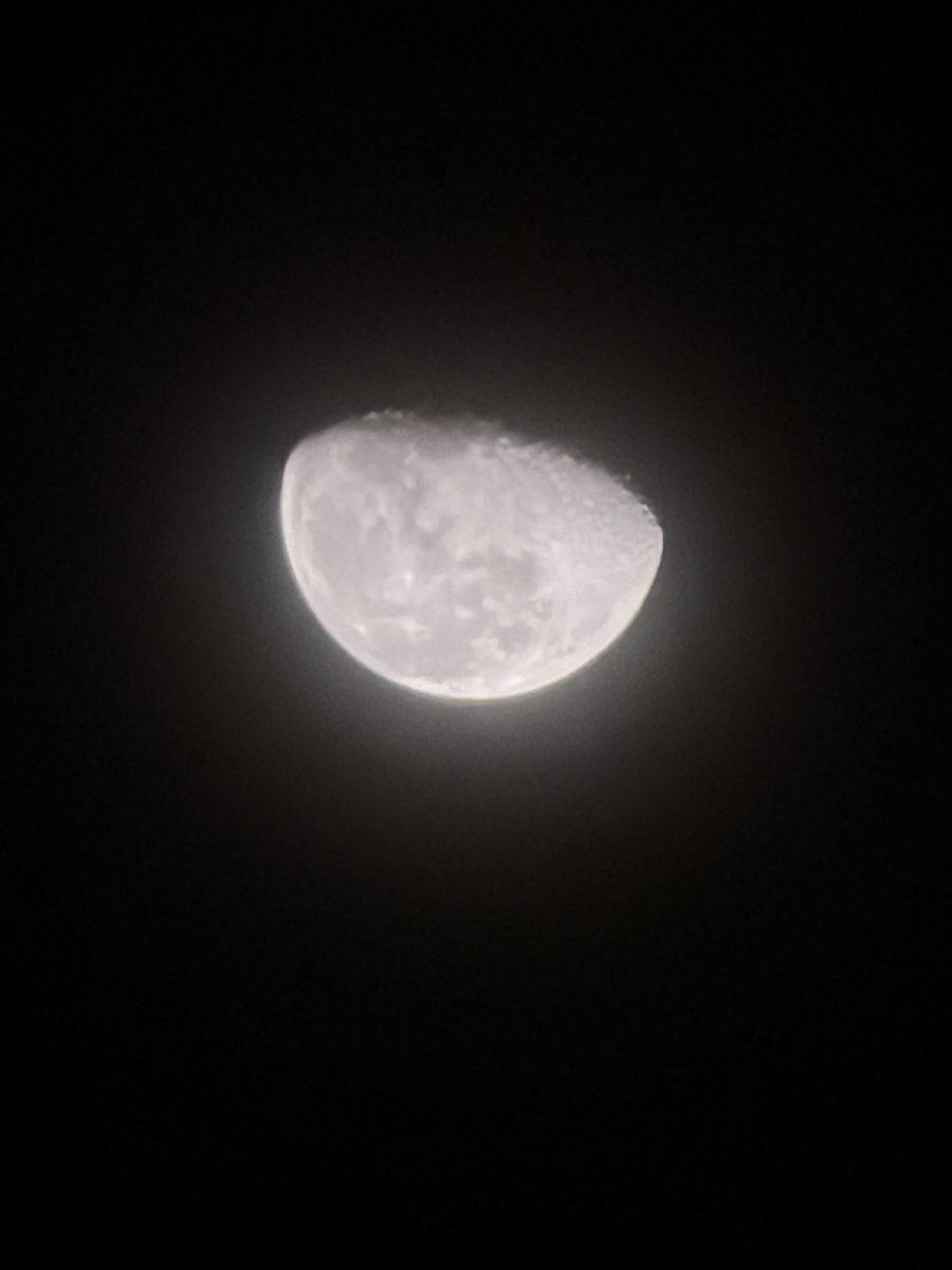 Kyou_Prisma's tweet photo. 月の位置はちょっと悪い
光が眩しいすぎる
-

　　　　　　おうし座

ぎょしゃ座　🌕　オリオン座

　　　　双子座　木星 https://t.co/Zh2Je0aVPd
