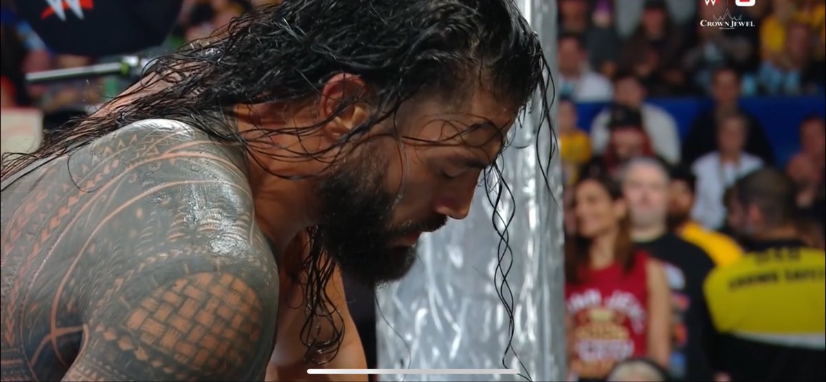 spiderrrman96's tweet image. Roman saying he don’t want see the Usos till Christmas is so serious and unserious at the same time LMAO #CrownJewel