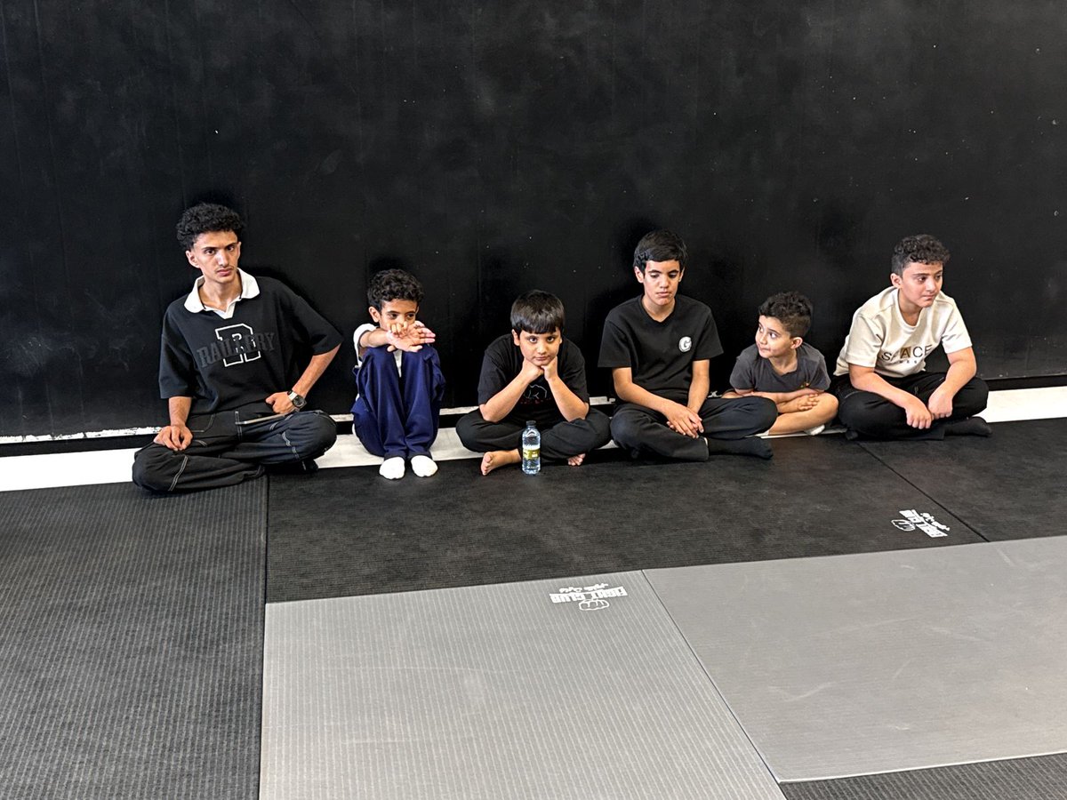 🥋 جانب من تدريبات فريق التايكوندو بنادي الاعتماد مع فريق فايت كلوب ضمن البرنامج الإعدادي لرفع الجاهزية الفنية للاعبين