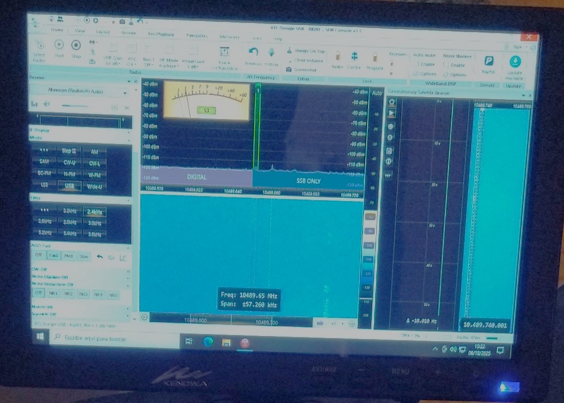 EA3IEK_4998URE's tweet image. Actually😂 Today I discovered I can just adjust the &quot;VHF Gain&quot; on #SDRConsole, to dramatically improve my RX from #QO100 using my RTL-SDR dongle! I shouldn&apos;t have struggled so much on my QSO with #VK9QO a few days ago😭 TBH kinda feeling like that op on the waterfall below😂😅👇
