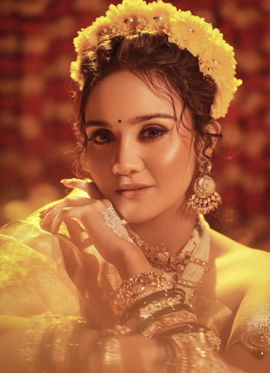 tullipsdish's tweet photo. Aesthetics Indian women pull ✨️ https://t.co/WyWhm89hY0