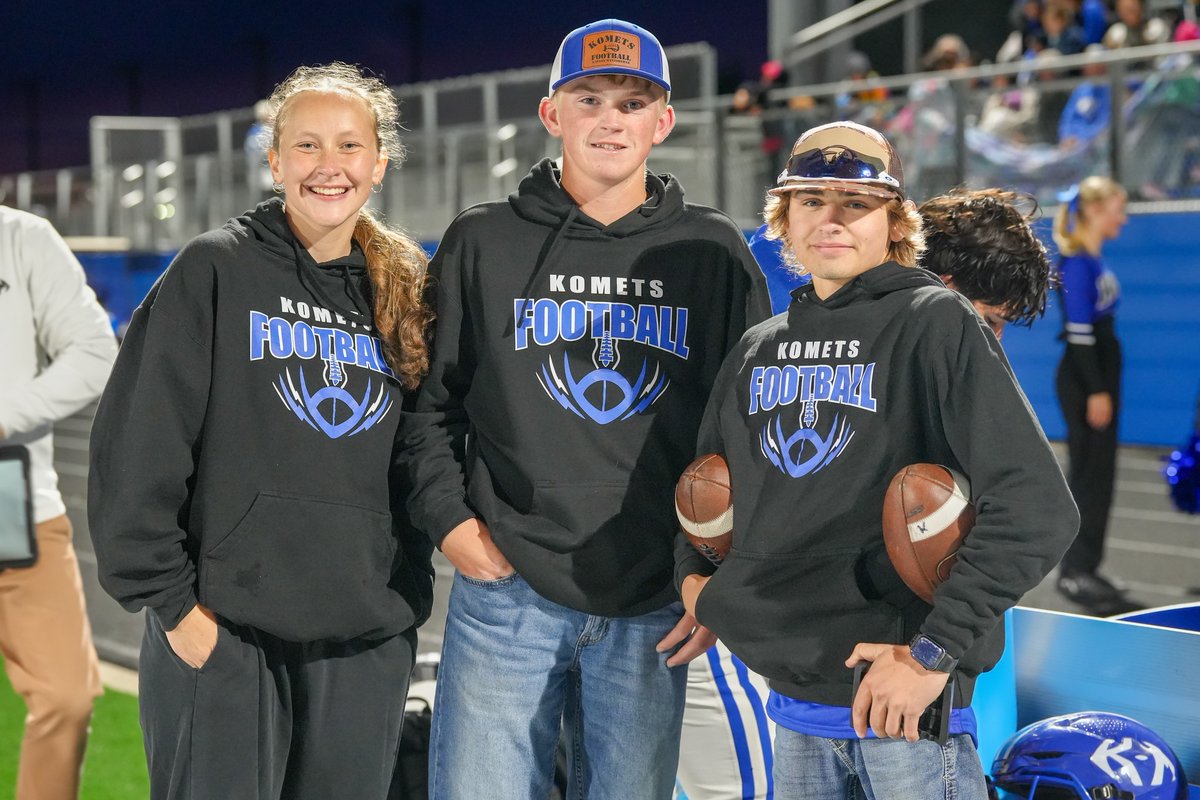 KMKoMetFootball's tweet photo. Thank you to our Team Managers! ๐
You are the unsung heroes who keep KoMet game day running smoothly. Your dedication - from equipment to hydration - makes you essential to every win. We appreciate YOU! ๐๐
#KoMetFamily #TeamManagers #UnsungHeroes https://t.co/uTo5RxKExy
