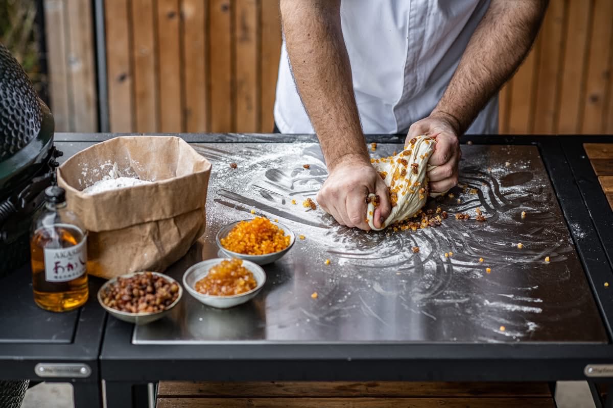 biggreenegg_sk's tweet image. 🍞 Orechovo-pivový chlieb priamo z Big Green Egg?
Chrumkavý, vláčny a voňavý – pečený v liatinovom pekáči na keramickom vajíčku 💚🔥
👉 biggreenegg.sk/blog/165_orech…

#BigGreenEgg #ZeleneVajicko #BBQ #Chlieb #zivotchutiskvele