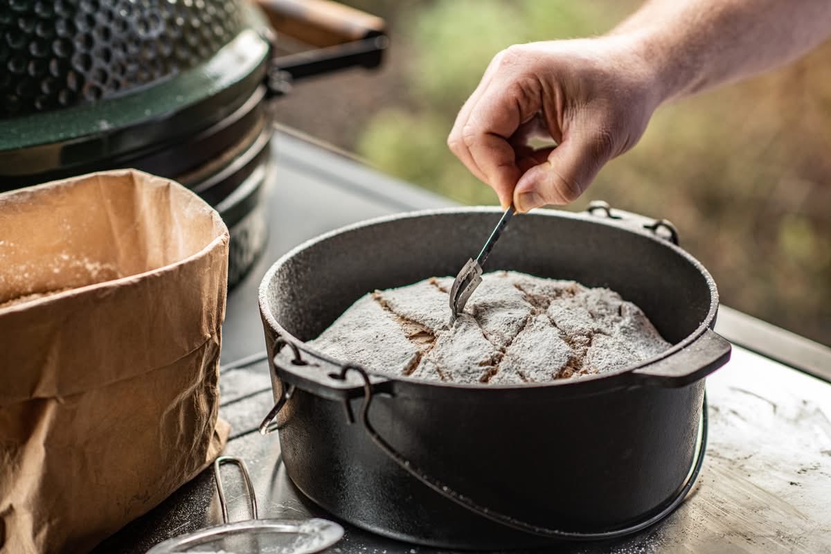 biggreenegg_sk's tweet image. 🍞 Orechovo-pivový chlieb priamo z Big Green Egg?
Chrumkavý, vláčny a voňavý – pečený v liatinovom pekáči na keramickom vajíčku 💚🔥
👉 biggreenegg.sk/blog/165_orech…

#BigGreenEgg #ZeleneVajicko #BBQ #Chlieb #zivotchutiskvele