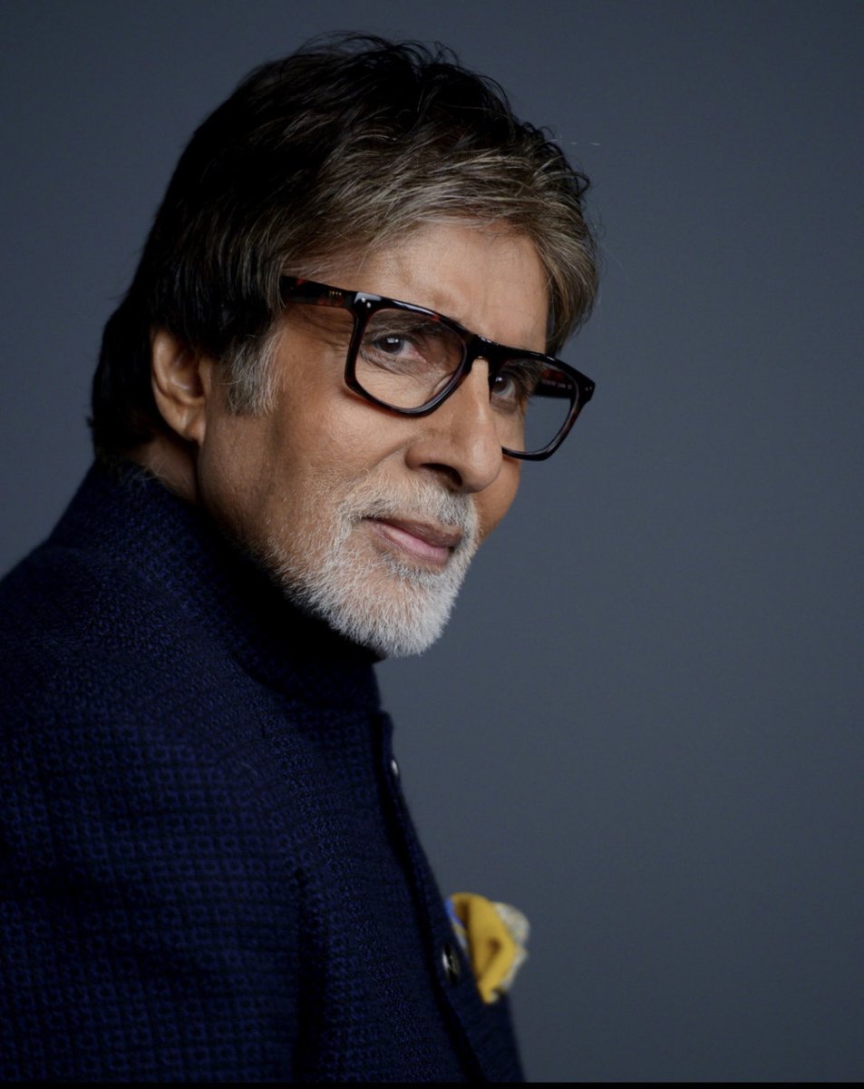 SaifAliKhanOff's tweet image. Wishing  @SrBachchan , a very Happy Birthday!

#HBDAmitabhBachchan 🎉🎂