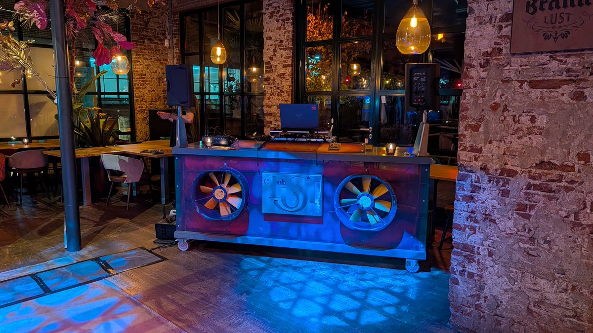 discappy's tweet image. Vanavond #bedrijfsfeest verzorgen in #Hengelo ism DJC met live optredens van Sharon Doorson en Henk Dissel