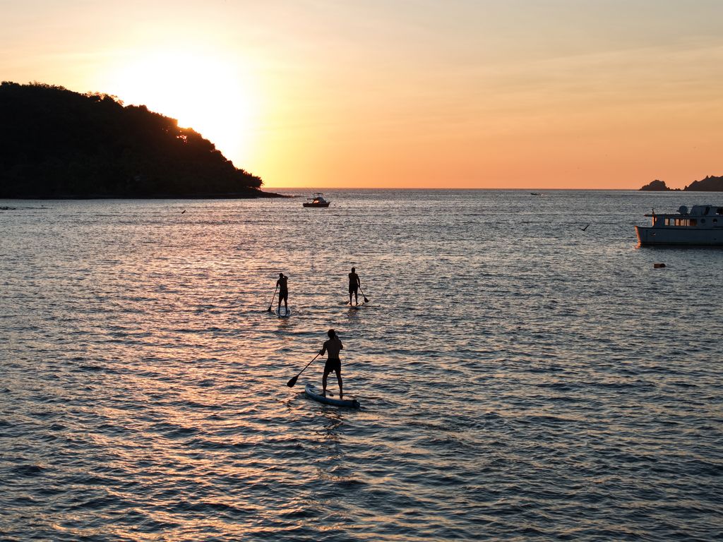 On this week's #podcast <a href="/OnantaForbes/">Onanta Forbes</a> and I discuss the latest news from #Westjet from new cabin configuration to increased baggage fees. Plus, <a href="/VisitIZ/">Ixtapa Zihuatanejo</a> &amp; <a href="/huatulcohotels/">Hoteles Huatulco</a> <a href="/VisitMex/">Visit México</a>.  
Listen now at  theinformedtraveler.org #travel #traveltips