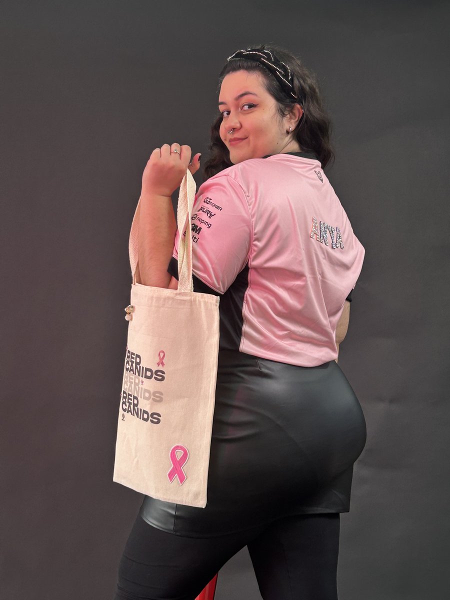 Anyazita_'s tweet photo. Personalizei a minha #PinkCanids 2025 direto da GH da @REDCanids 🌸🩷 https://t.co/SY0jBs2nlL