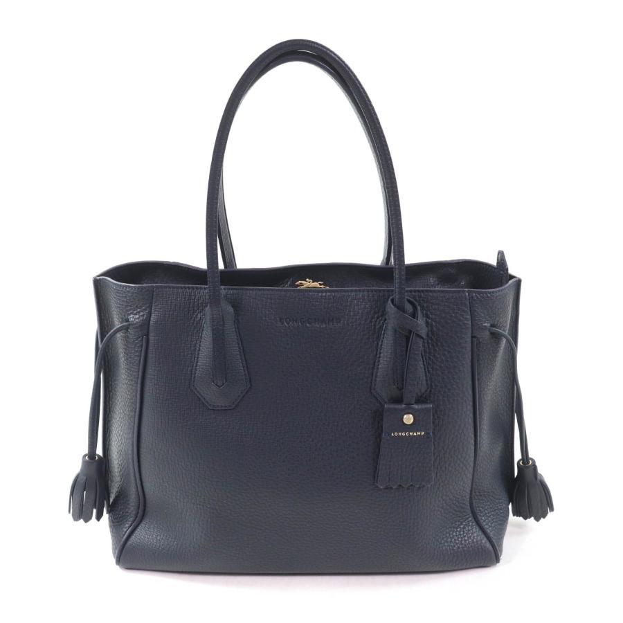 高市早苗総裁のご愛用のバッグってもしかしてロンシャンのペネロペ！？
だとしたらチョイスがだいぶ面白い。
もう廃盤になってるはずだし、確かパールネックレスもお母様の形見とか。
しかも時計はブレゲ。
ものを大事に使ってるのはすごくいい。