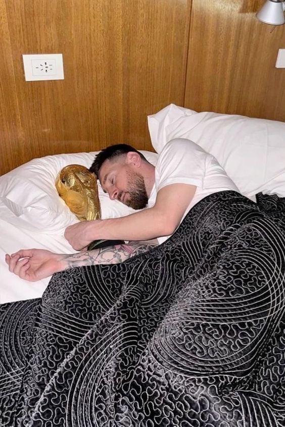 BigDowat's tweet image. Messi.                                   ???