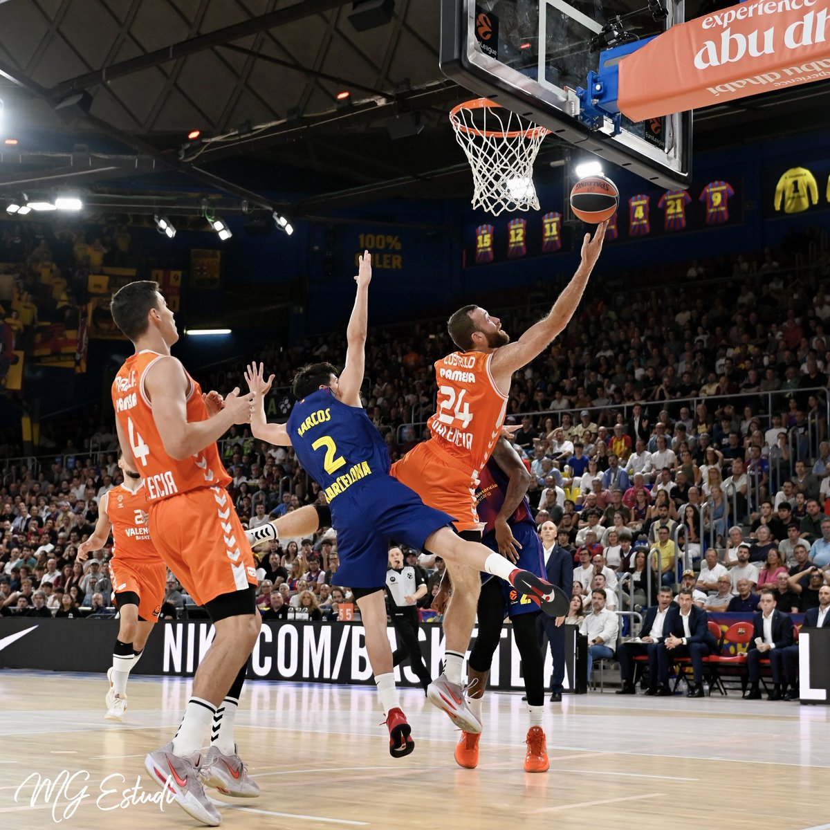 mgestudi's tweet photo. Derrota del @valenciabasket por 108-102 ante @FCBbasket en la jornada 3 de la @EuroLeague https://t.co/YpEPwAb92l