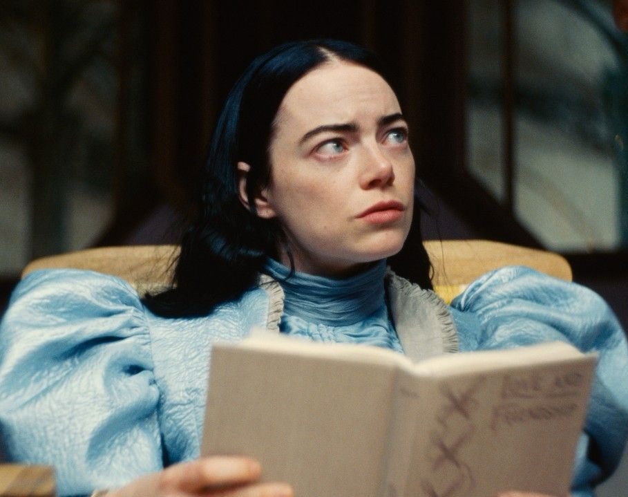 badpostestone's tweet image. One Emma after another