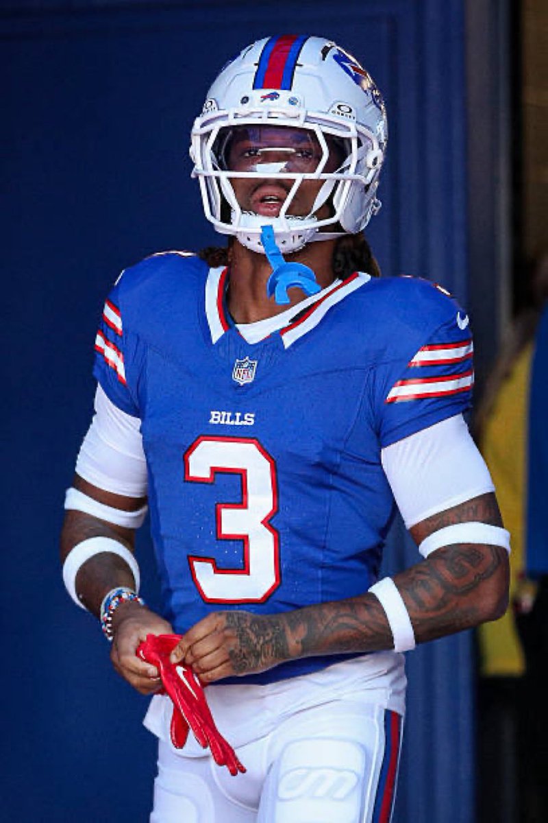 SleeperBills's tweet image. With Damar Hamlin going on IR the Bills need to get another safety desperately…
Any trade targets for who this could be? #BillsMafia