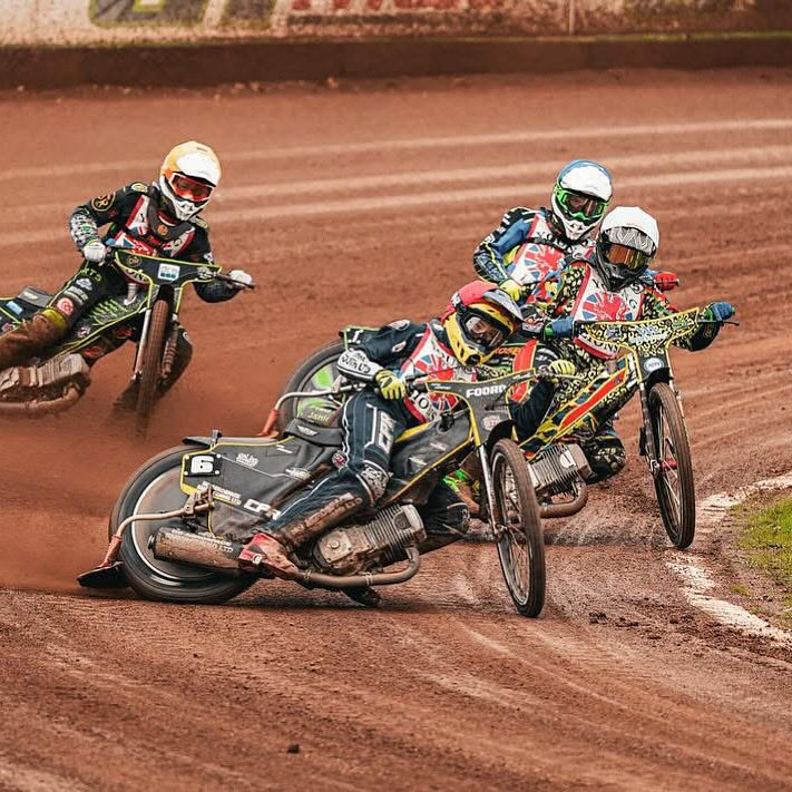 workycomets's tweet image. 💔 A heartbreaking end for our hard-charging reserve Vinnie Foord. He was half a lap away from claiming the British Under-19 title until his engine seized.

Nevertheless he did the GT Tyres Comets proud today! 💪