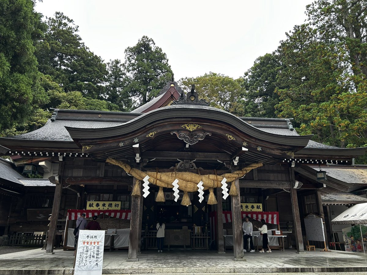 土曜日は「奥田神社」「千里浜なぎさドライブウェイ」「白山比咩神社」を巡って来ました♪
雨予報でしたがパラついた程度で、ほとんど雨に降られることはありませんでした😆👍
最高のツーリングとなりました‼️