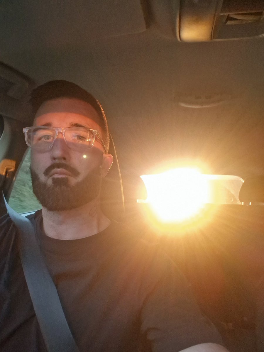 Another 12 hours done , home time #web3 #sunset

Build something, generate income from a job or a business to avoid losing your lively hood in the #cryptoshere.