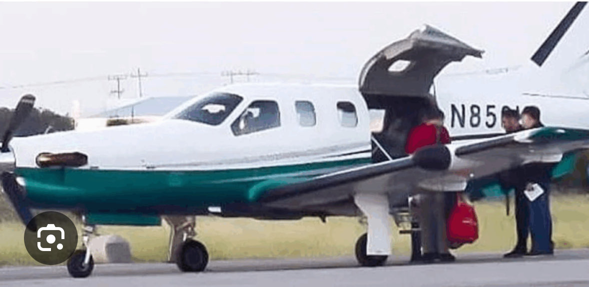 Noroña nunca fue austero; lo que pasa es que estaba jodido.

Noroña nunca fue “Pueblo”; lo que pasa es no traía ni sal pa’ un aguacate.

Noroña nunca criticó los excesos de la oposición; lo que pasa es que tenía mucha envidia.

Ahora sí vemos al Noroña verdadero; ya cuando le