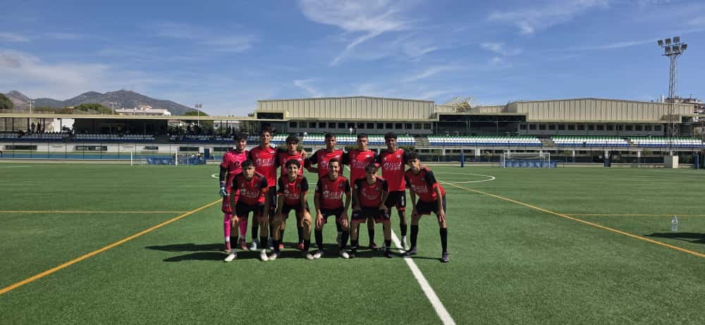 ElFarodeMelilla's tweet image. Derrota clara del Rusadir en su visita al campo del Alhendín
Los melillenses siguen sin puntuar en lo que llevamos de liga. #Melilla elfarodemelilla.es/derrota-clara-…