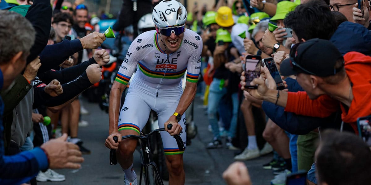 Il Lombardia 2025: Pogačar Makes It Five – The King of the Falling Leaves Rules Again: Race Report: Tadej Pogačar did what Tadej Pogačar does — he attacked, crushed, and conquered. His 5th straight win at the Race of the Falling Leaves sets a record that… dlvr.it/TNchLd