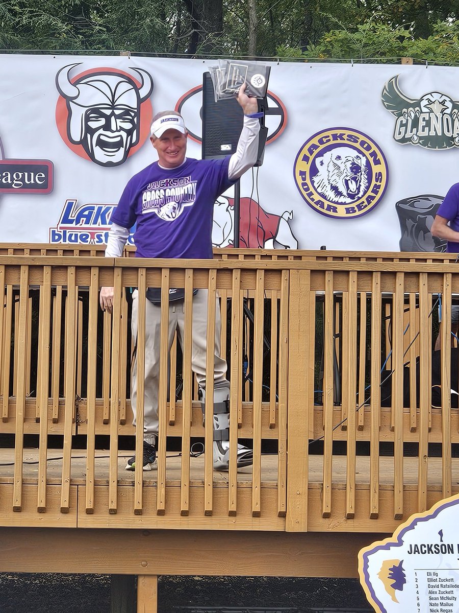 FederalLeagueOH's tweet image. Congratulations to Coack Kevin Walsh from Jackson who was voted the Federal League&apos;s boys and girls Cross Country Coach of the Year. #flcscores
