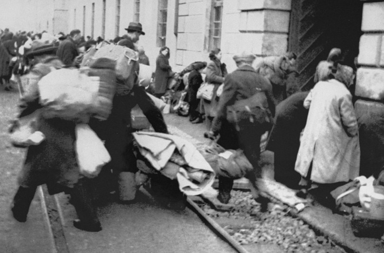 Auschwitz Exhibition (@auschwitzxhibit) on Twitter photo October, 1942 | Beginning of the deportation to #Auschwitz of 46,000 Jewish people from the Protectorate of Bohemia and Moravia. 
#NotLongAgoNotFarAway October, 1942 | Beginning of the deportation to #Auschwitz of 46,000 Jewish people from the Protectorate of Bohemia and Moravia. 
#NotLongAgoNotFarAway