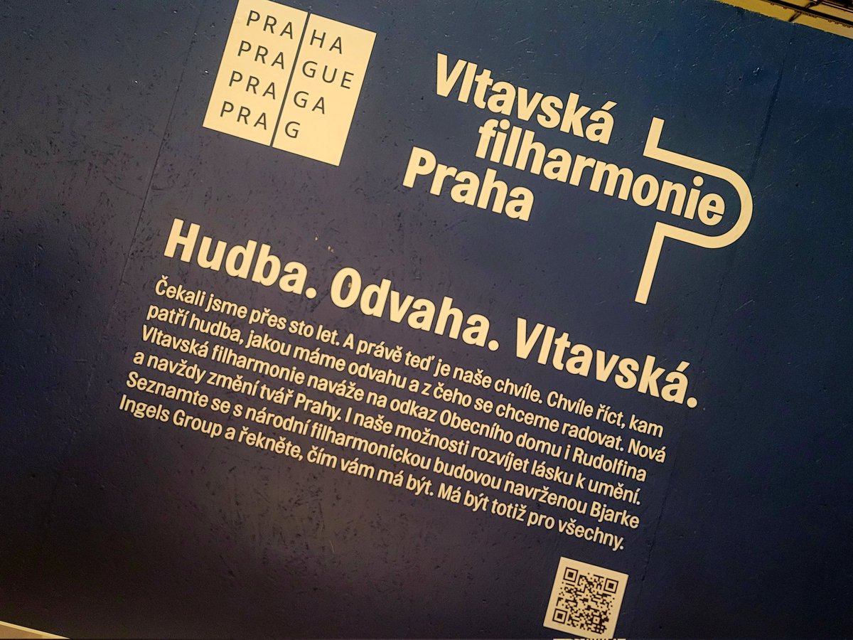 LucieH_GHMP's tweet photo. ..#Designblok #Prague 2025..🎨📚📸✨️💎🌌 https://t.co/Qf1mvdY1cS