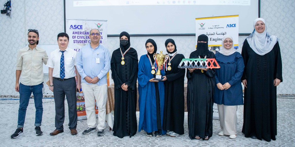 نبارك لجميع الفائزين في مسابقة جسور الآيس كريم الثانية التي نظمها فرع جمعية المهندسين المدنيين الأمريكيين الطلابي بالتعاون مع برنامج الهندسة المدنية في مقر أبوظبي، حيث جاء الفائزون من تخصصات هندسية مختلفة وجاءت فئات الجوائز على النحو الآتي: 
🔹 الفئة الأولى: فئة المتانة الهيكلية