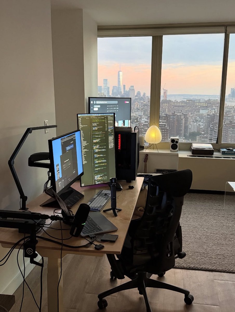 Jakebeau__1's tweet image. Looking to connect with professionals in

🌐 Web Development
🦏 JavaScript
✅ Software Development
🚀 UI/UX
📂 Linux
💻 Ethical Hacking

Let&apos;s collaborate and innovate #LetsConnect #HackerForHire #Tech #CyberSecurity #WebDev #FreelanceDeveloper #EthicalHacking