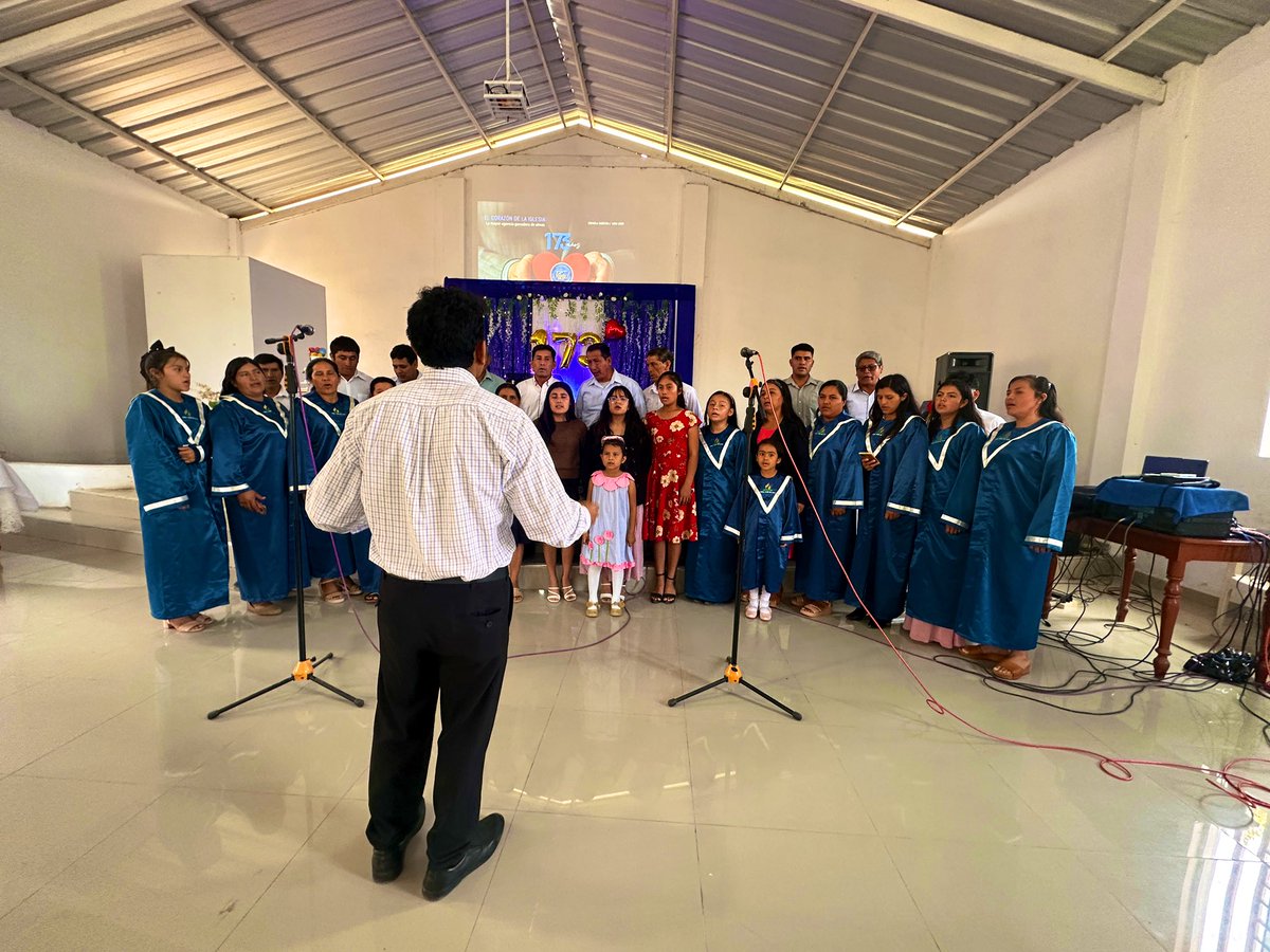 AdventistasMPN's tweet photo. 📍Motupillo 
Preparamos nuestros corazones ♥️ entre alabanzas 🎶 y oración para escuchar más de la palabra de Dios en este día especial de los 173 años de la Escuela Sabática. 💙📖

#173años #MPN #EscuelaSabática https://t.co/meyXsLA3fy