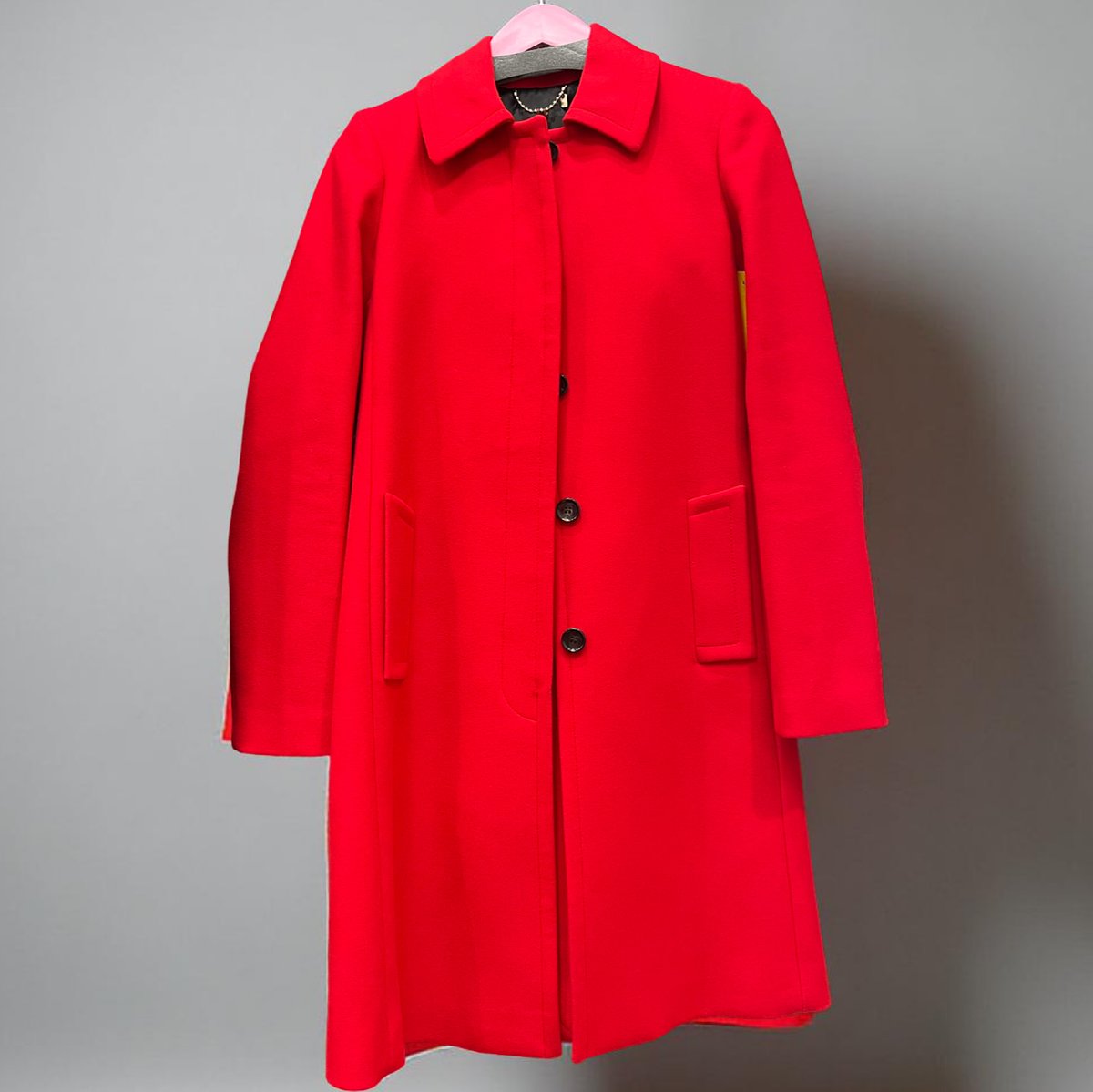 newtoyouinc's tweet image. Coach Red Wool Blend Coat with Belt. Available in person &amp;amp; online! Price: $577.50 Condition: 10/10 Size: 2 We are not affiliated with any brands we resell. #coachcoat #woolcoat #designerconsignment #fyp #coachfashion