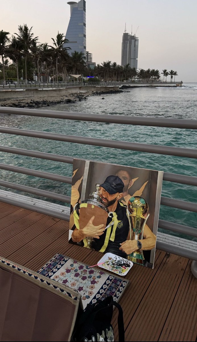 monee148's tweet photo. 🌊💛🎨🐈 https://t.co/cC9iyJpXgN