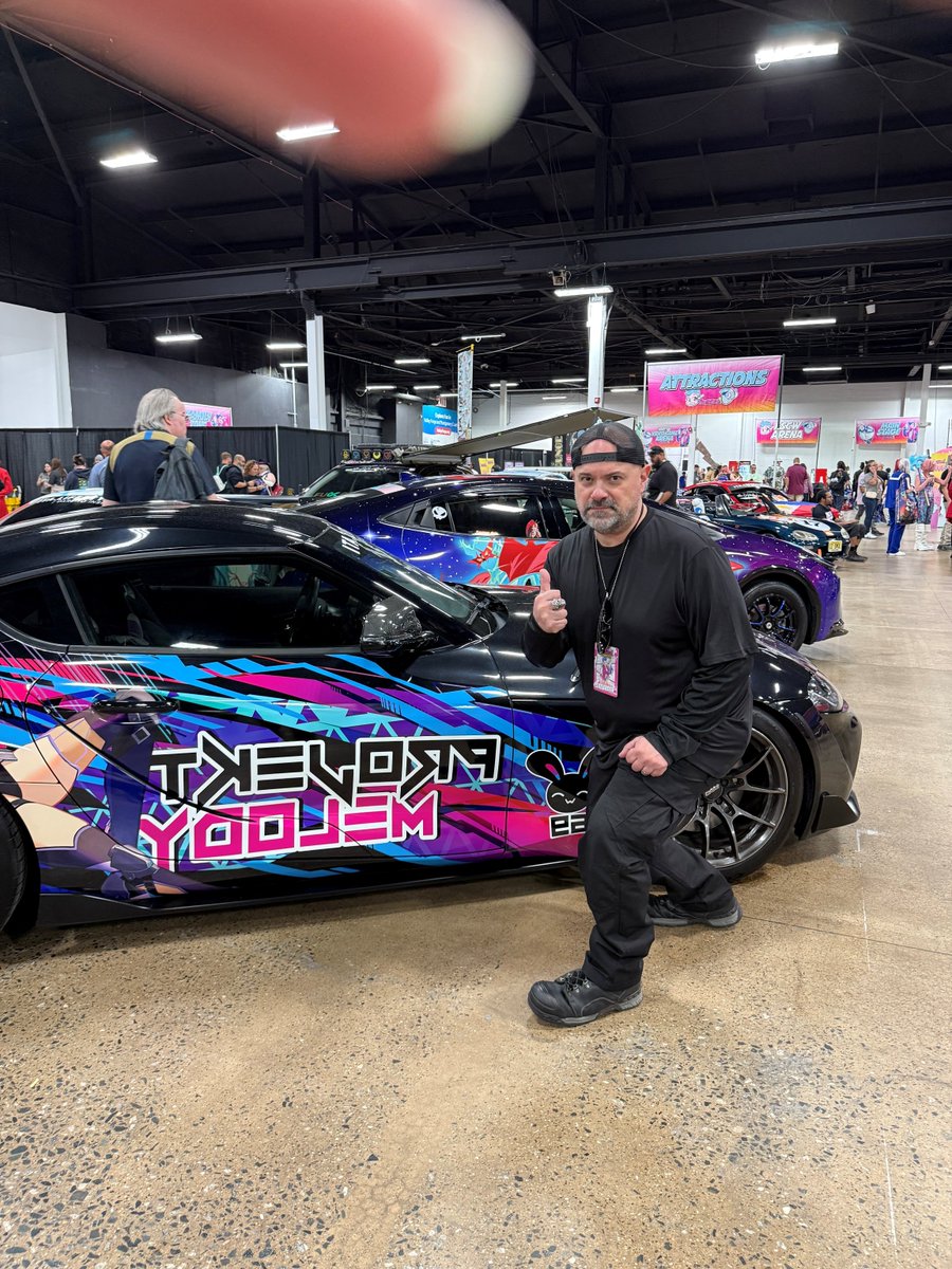 NetoMarioAgent's tweet image. We had an amazing time at Animate! Philadelphia Animation Convention 
Agent Mario may not look like your typical fan, but he loved his first visit to this convention! #Animation #CreativeCommunity #StateFarm #JakeFromStateFarm #MarioNetoStateFarm #Batman