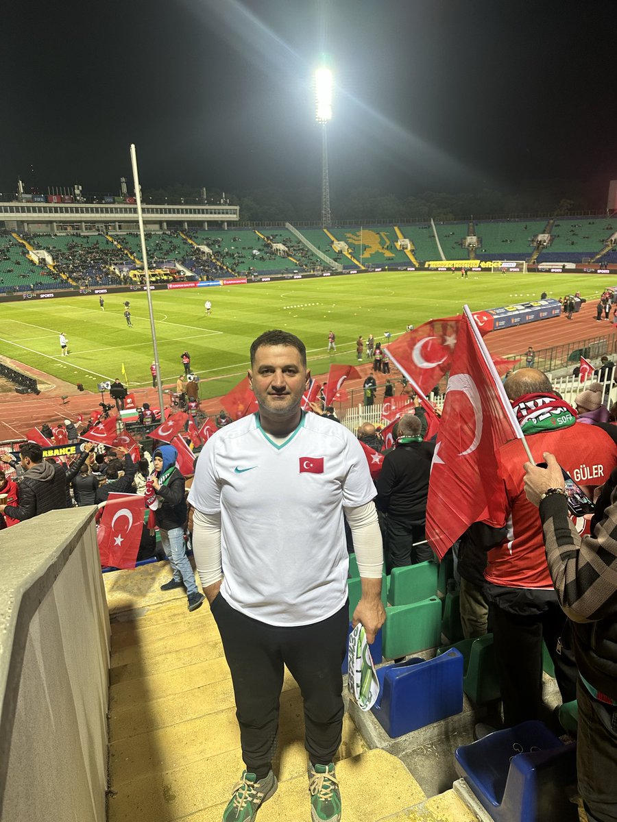 pasam1963's tweet image. Sever misin milli maçları ?