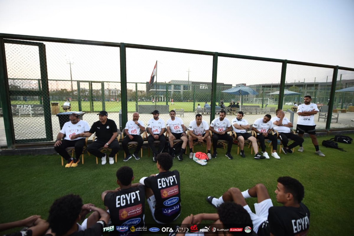 EFA's tweet image. منتخب الشباب مواليد 2007 يواصل تدريباته
واصل منتخب الشباب مواليد 2007 تدريباته بمعسكره المفتوح بمركز تدريب المنتخبات الوطنية تحت قيادة وائل رياض المدير الفني، حيث أدى تدريبه مساء اليوم على أحد ملاعب مركز المنتخبات الوطنية بمدينة 6 أكتوبر.
وأكد المدير الفني على أن هدف المعسكرات…