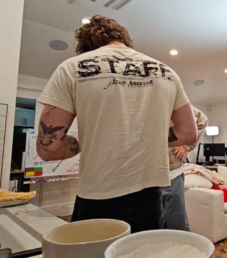 Pov: você é louco(a) e eu virei seu ficante, agora a sua galeria é assim: