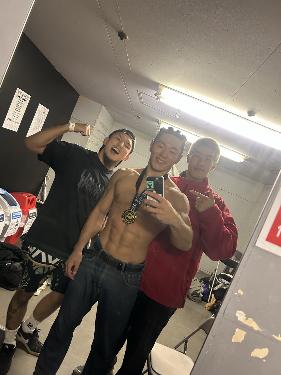 勝ち拾いました
思うように行かないこともあるからMMAは楽しいな
応援ありがとうございました！
 #shooto1011