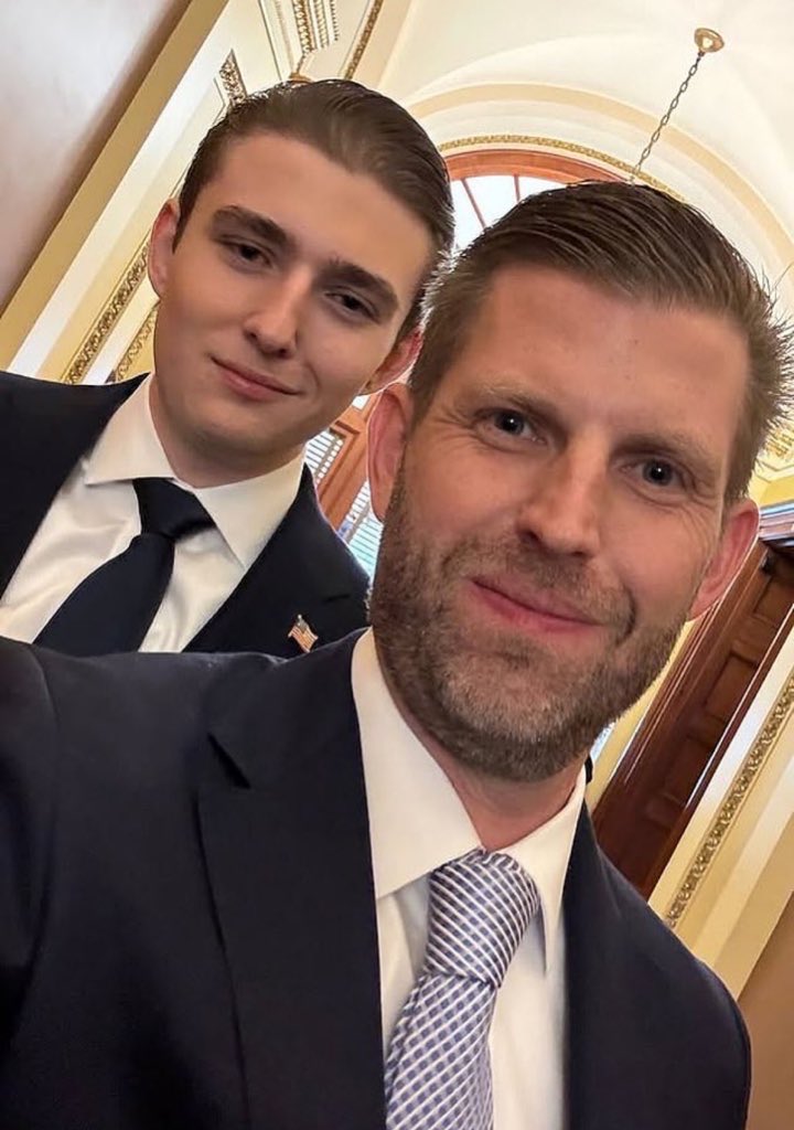 defi_gojo's tweet image. What hyperliquid homepage sees 30 mins before a big tariff announcement