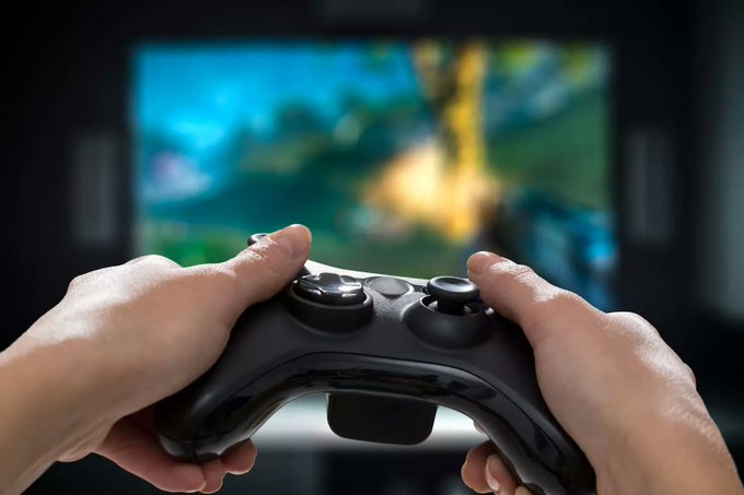_Direct_News's tweet image. Très gentil tribunal 🙄

Le tribunal administratif d’Orléans (Loiret), a condamné l’État à verser 200 euros à un détenu dont la console de jeux avait été endommagée et la manette perdue lors d’un transfert. | LeJDD