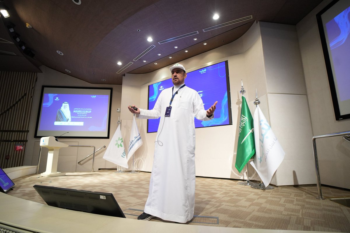 نفخر بتنظيم أول ملتقى من نوعه في المملكة العربية السعودية يُقام بلا منصة، يجمع القيادات الشابة وجهًا لوجه في مساحة حوار وتواصل مباشر.
تجربة فريدة عكست روح الشباب وقدرتهم على الإبداع والتأثير.
شكرًا لكل من حضر وساهم في إنجاح الملتقى