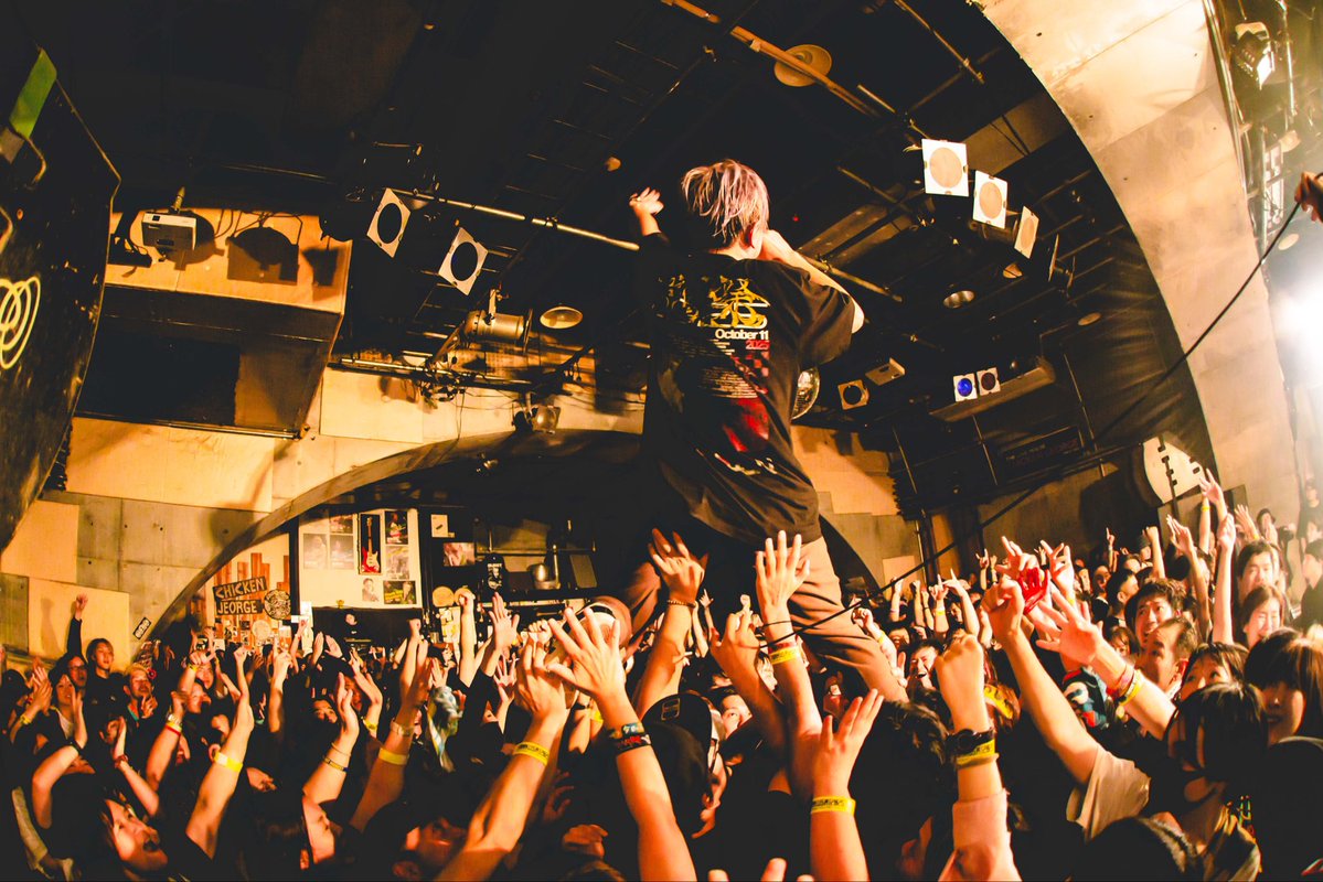 猿爆祭2025
無事に終えることができました。

全国から集まってくれたアーティスト、そして何より遊びに来てくれたお客様。
神戸の街を音でいっぱいにしてくれて、本当にありがとうございました🔥

言葉じゃ言い表せないぐらいの愛と熱でした❤️

至らない点も多々ありましたが
今日は

「猿爆祭」