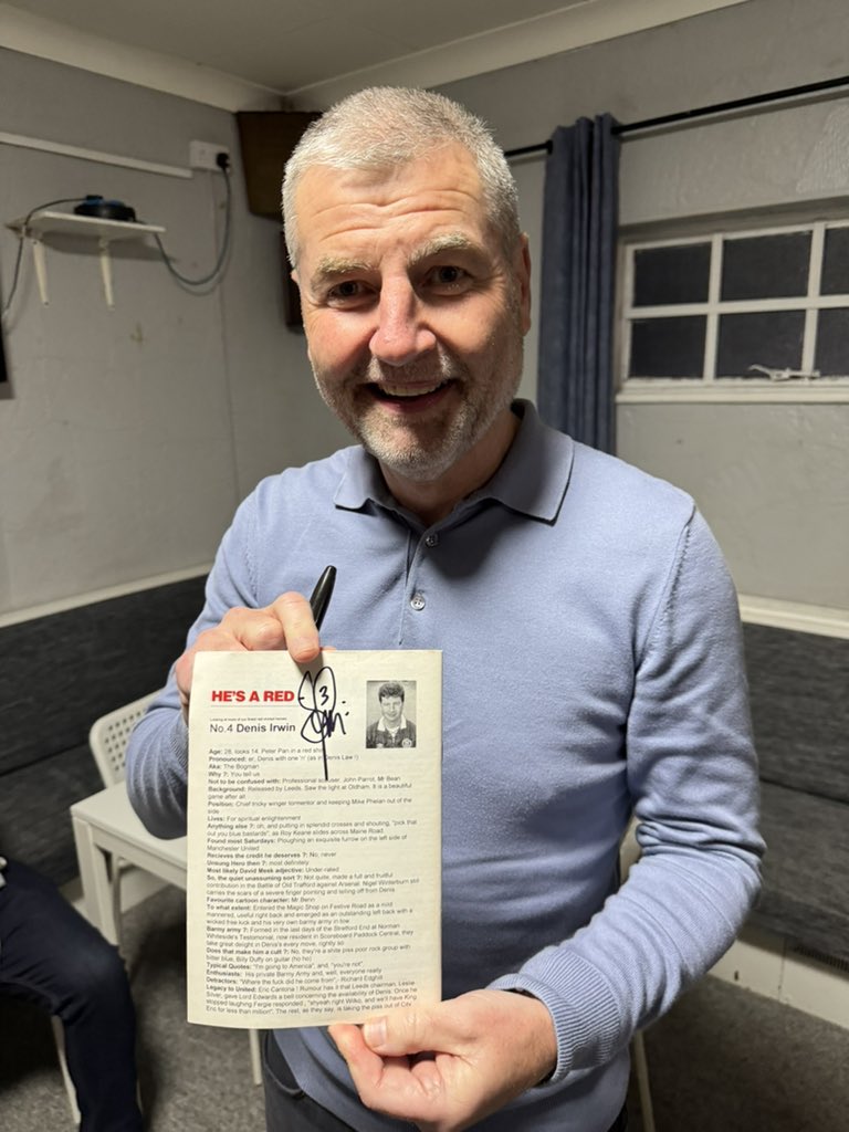 AndyMitten's tweet photo. In Cardiff with Denis Irwin for a night with the Cardiff and Vale Reds. 
Someone brought a United We Stand and an article we wrote about him in 1993. I had to check what we’d written before I let him see it. https://t.co/We7qmCw9vT