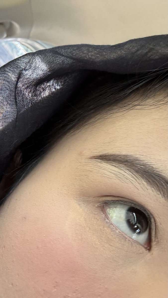 shitpostofa's tweet photo. bener” kesel banget mau pergi tapi makeup jadi luntur karna nangis🥺 https://t.co/YyoT8LtpXS